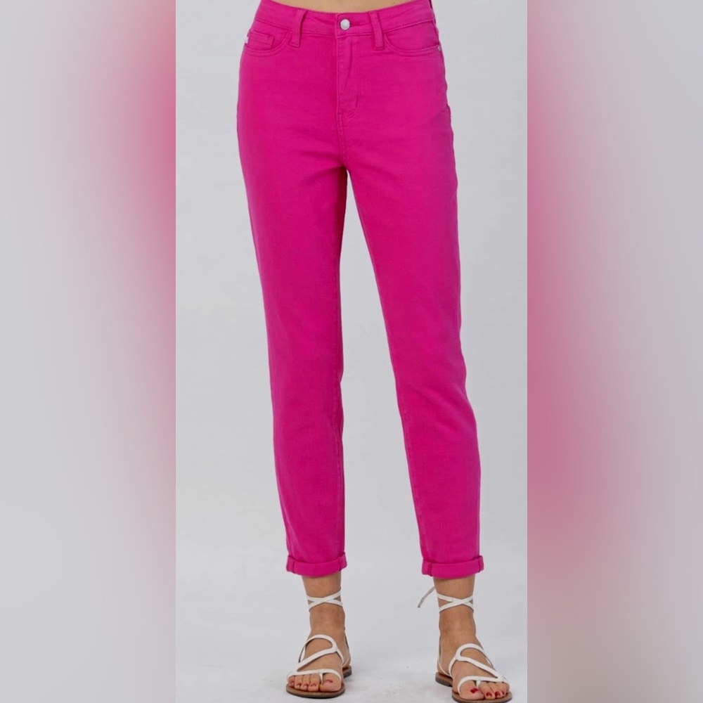 Judy Blue- pink slimfit jeans with cuff